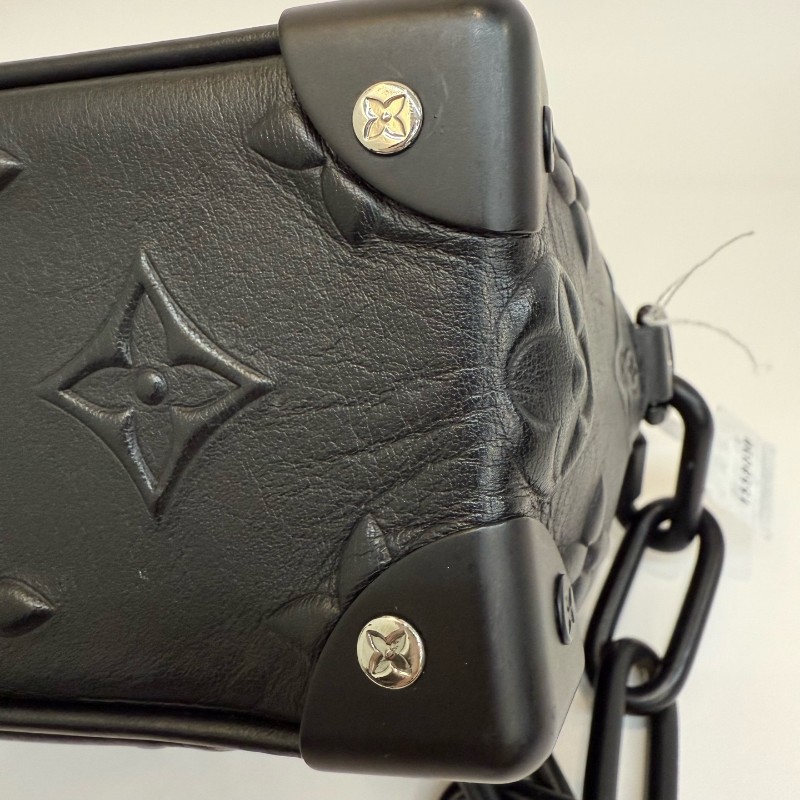 Louis Vuitton/路易威登黑色全皮老花浮雕橙色鏈條軟盒子 斜背包 晶片款-17