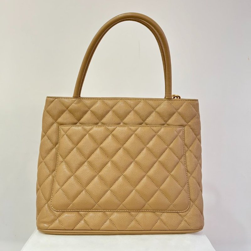 CHANEL米色荔枝金幣包-1