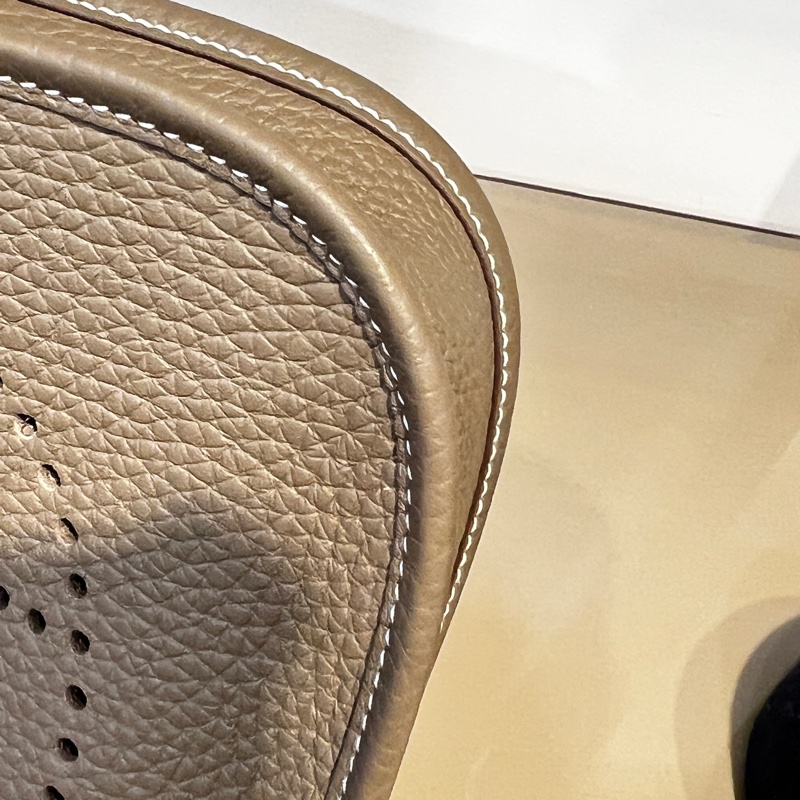 Hermes 大象灰T/C皮Mini Evelyne 金釦藍背帶-5