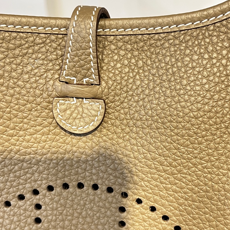 Hermes 大象灰T/C皮Mini Evelyne 金釦藍背帶-6