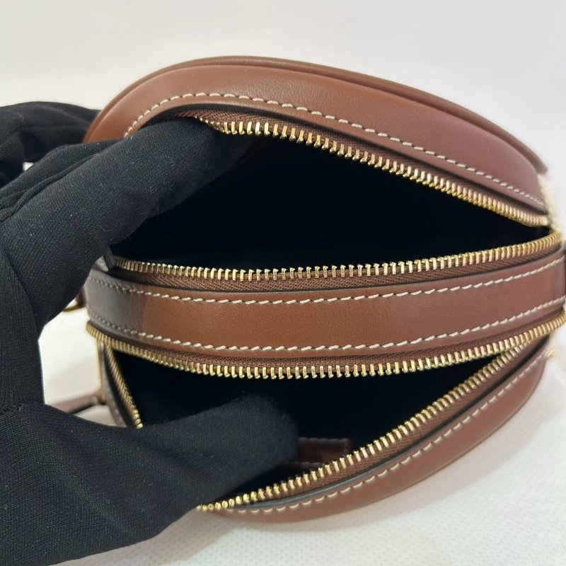 BURBERRY米白帆布圓餅包-8