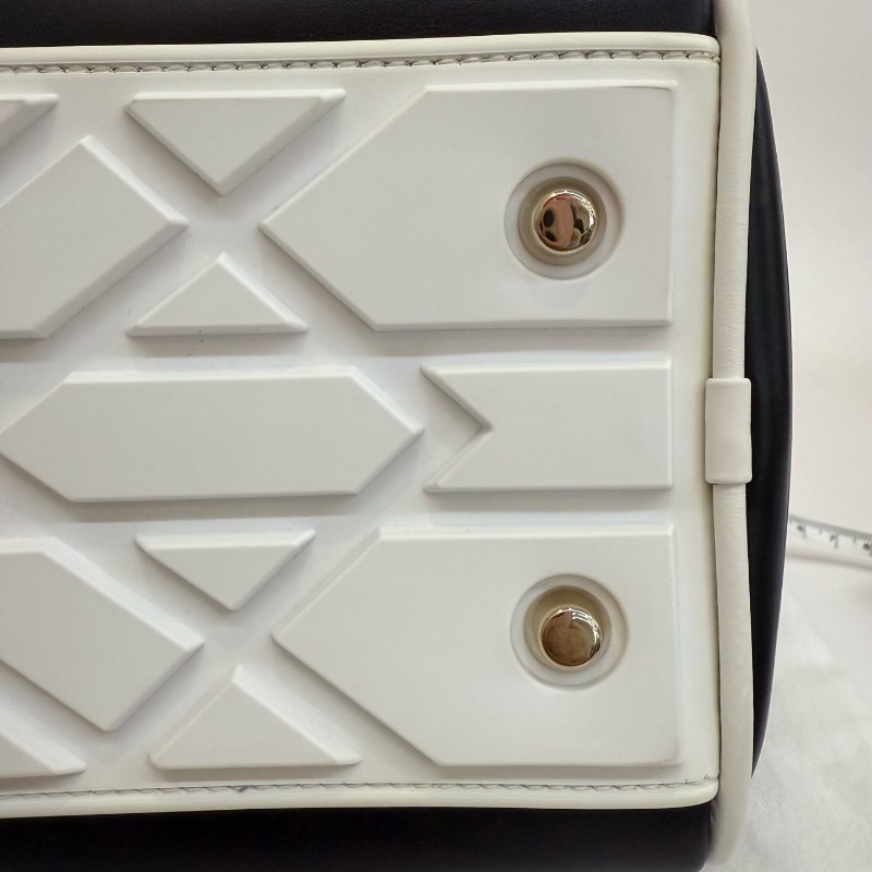 DIOR Vibe 中號 黑色牛皮藤格紋肩背包手提包-12