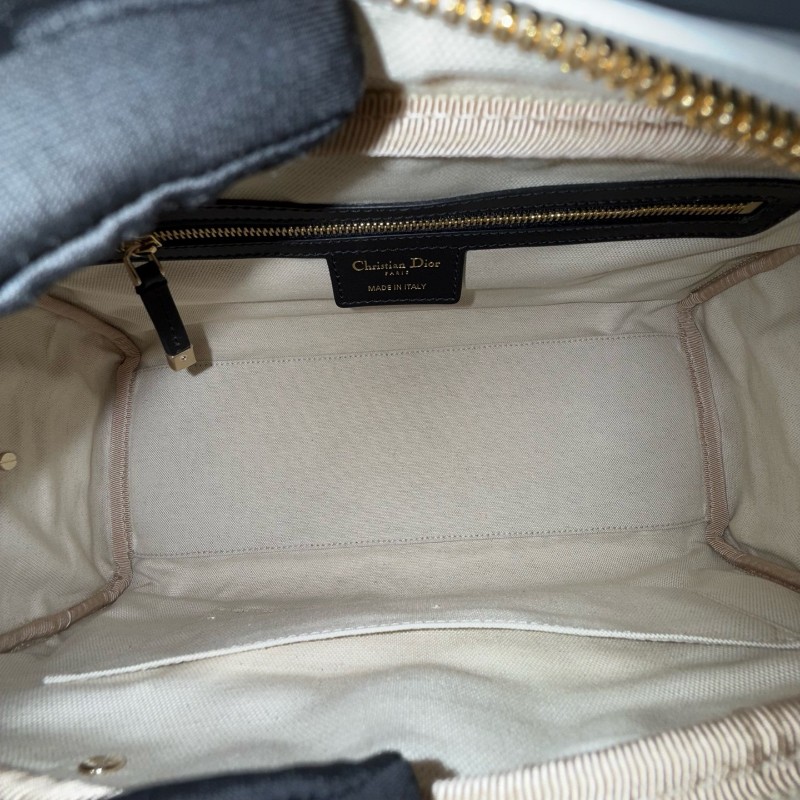 DIOR Vibe 中號 黑色牛皮藤格紋肩背包手提包-15