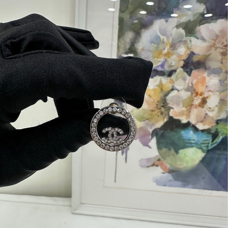 CHANEL/香奈兒 銀色鏤空水鑽雙C 耳環 閒置-3