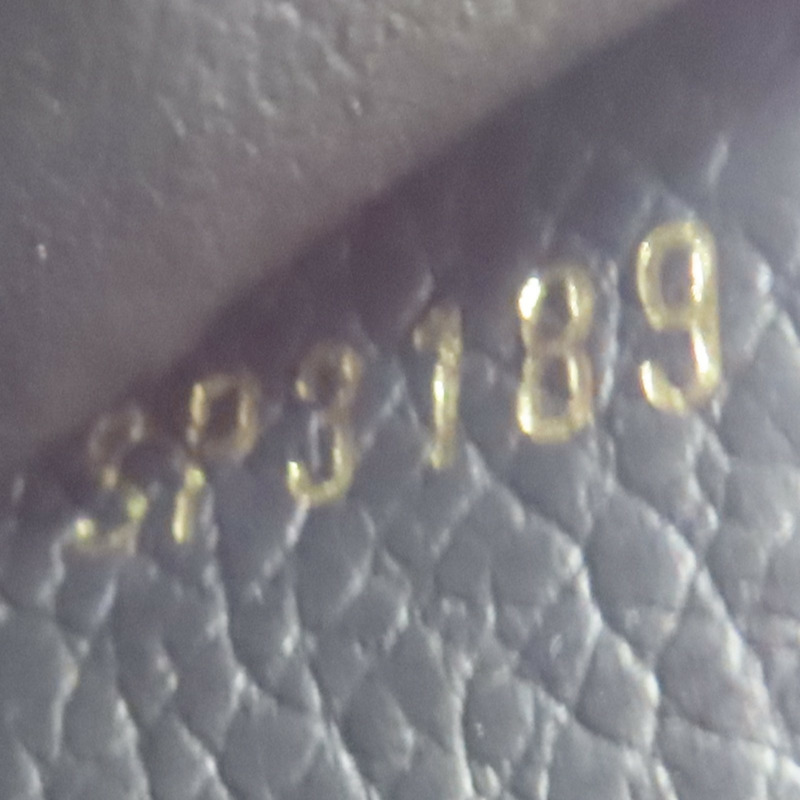 黑色牛皮 原花壓紋 扣式短夾 M64060 [LV Louis Vuitton 路易威登] M64060-10