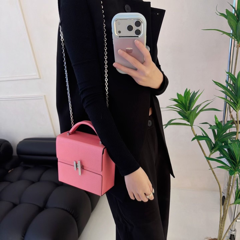 【近新閒置品】愛馬仕 Hermes Cinhetic Bag 秀款盒子包 唇膏粉 銀扣 山羊皮 Y刻 不對稱H扭轉鎖扣手拿手拎斜背鏈條包-16
