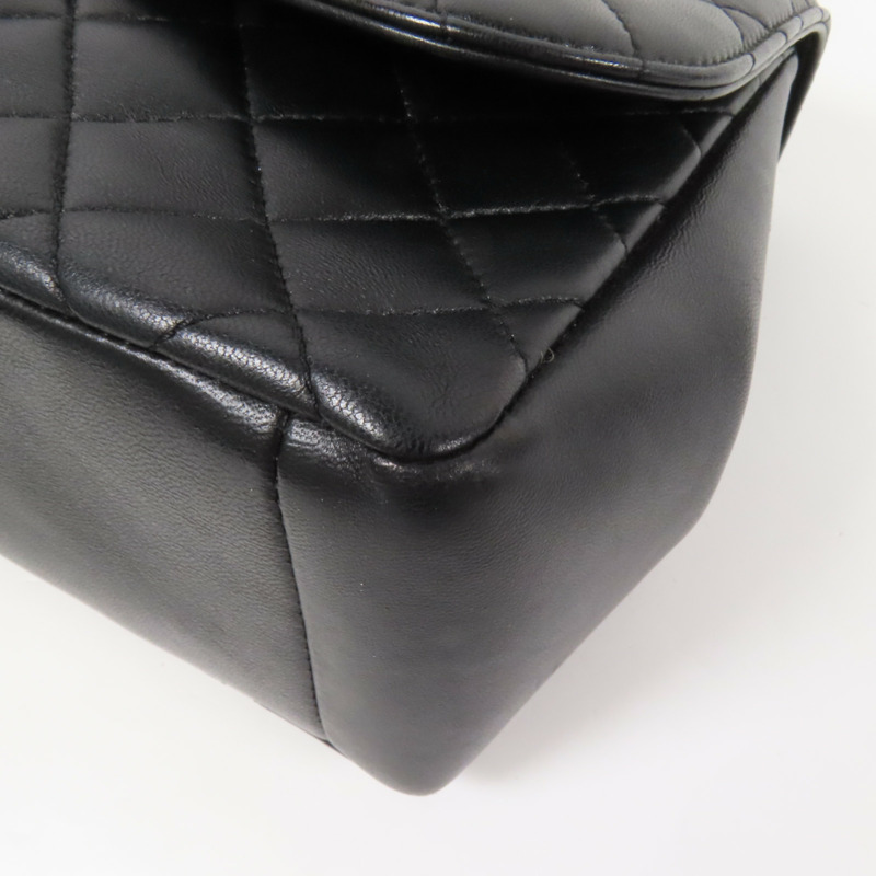 CHANEL 牛皮皮革Shoulder Bag金扣肩背袋-11