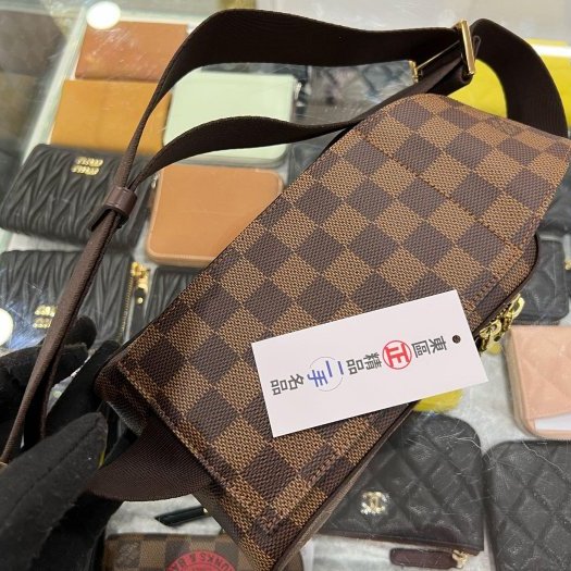 東區正精品㊣LV N51994 近全新咖啡色棋盤格咖格胸口包斜背包 RZ5755-8