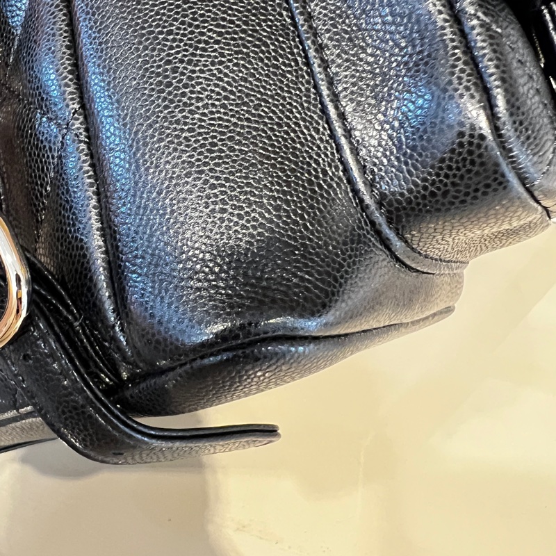 Chanel 黑荔枝牛皮Duma 中號淡金釦前口袋後背包AS4398-7