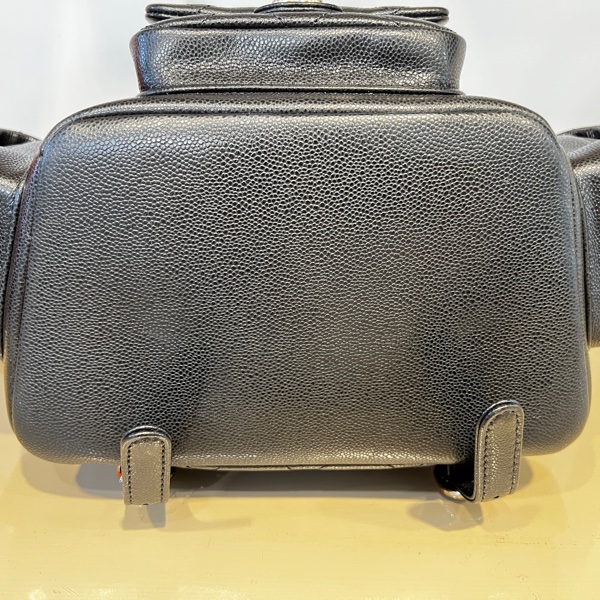 Chanel 黑荔枝牛皮Duma 中號淡金釦前口袋後背包AS4398-9