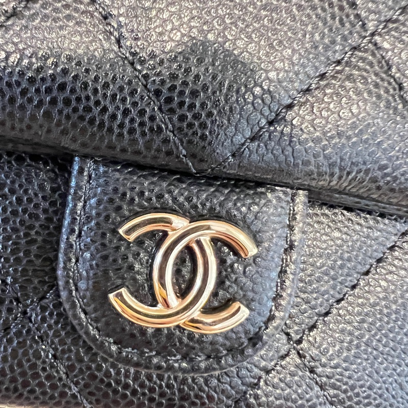 Chanel 黑荔枝牛皮Duma 中號淡金釦前口袋後背包AS4398-14