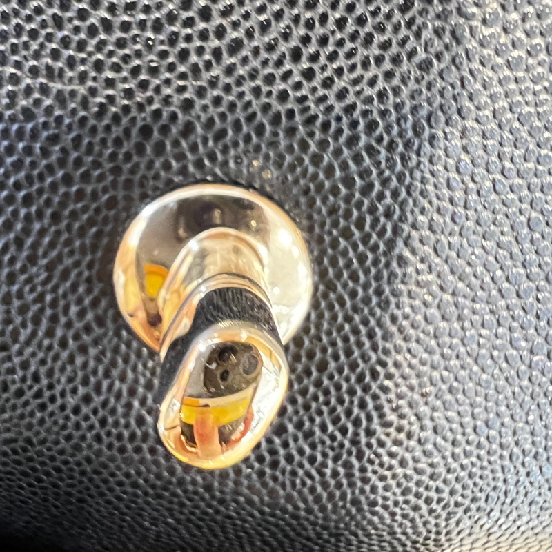 Chanel 黑荔枝牛皮Duma 中號淡金釦前口袋後背包AS4398-19