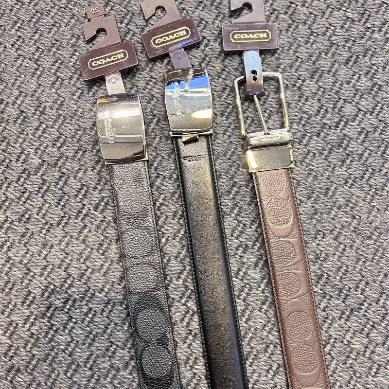 🤎Coach皮帶 最後三條 全數出清一條都 NT$2500 沒用過 正常閒置痕跡 都是雙面用喔 #老花另一面就是素面 專櫃都要7~8千左右 皮帶寬度 約3cm 男女都適用 腰圍不挑 胖胖跟瘦瘦都可用 可裁剪 賣完為止🤎-4