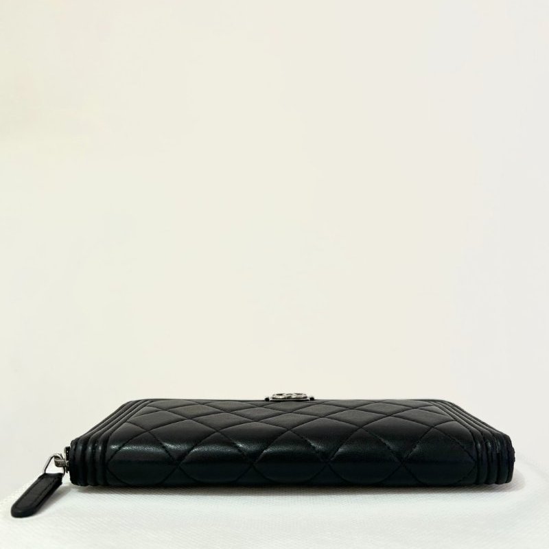 CHANEL BOY 黑羊皮拉鍊長夾-3