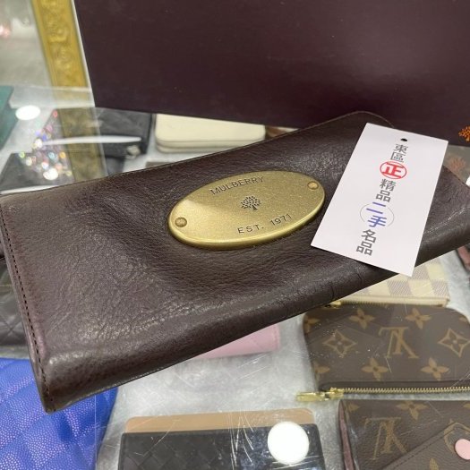 東區正精品㊣MULBERRY 咖啡色全皮圓牌LOGO L型拉鍊長夾皮夾 RA1115-4