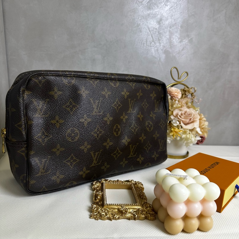 Louis Vuitton 經典化妝包-1