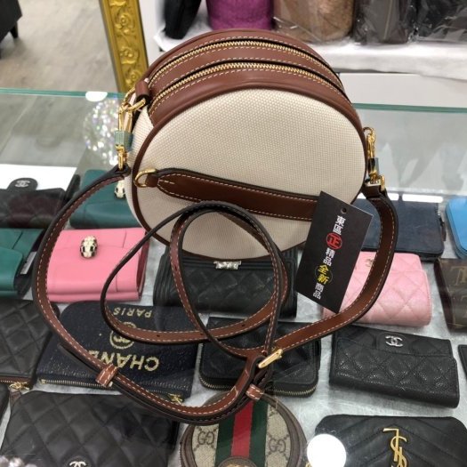 東區正精品㊣BURBERRY 80276021 白色帆布LOGO圓餅包肩背包斜背包RA0977-4