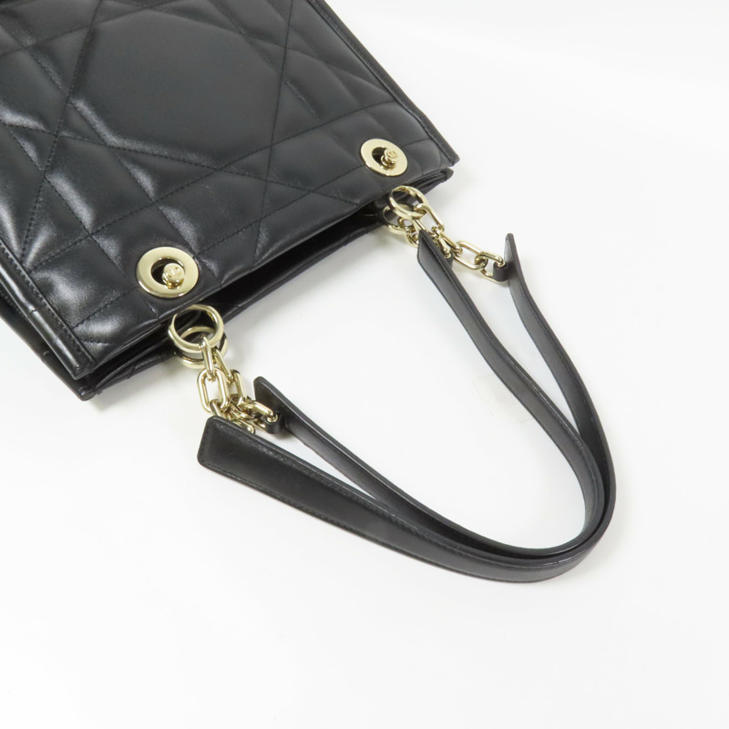 Dior 羊皮皮革Essential Tote Small金扣肩背袋-5