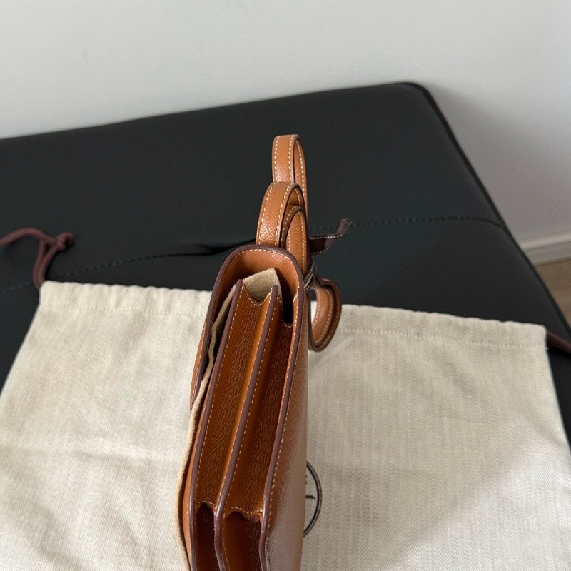 Hermes Constance 19-8