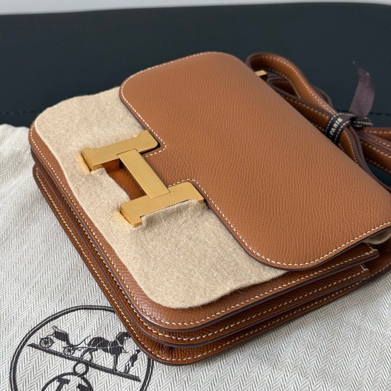 Hermes Constance 19-10