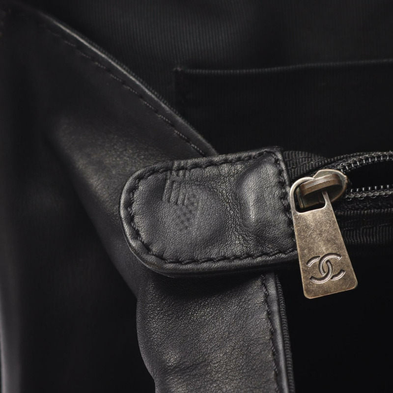 CHANEL Wild 縫線拉鍊手提包皮革黑色 SHW 二手女士 CC-13