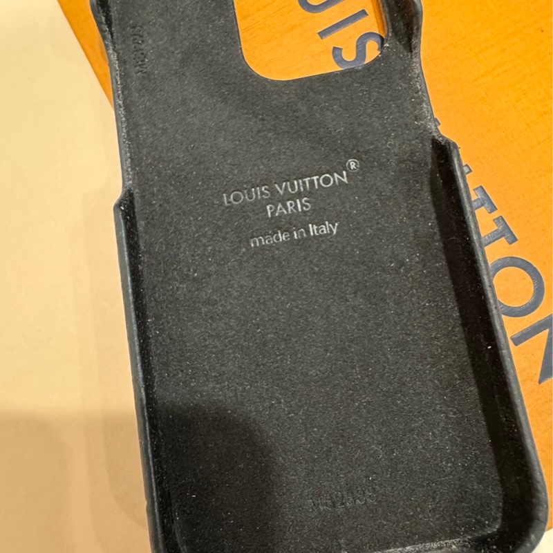Louis Vuitton I phone 15promax 手機殼-1