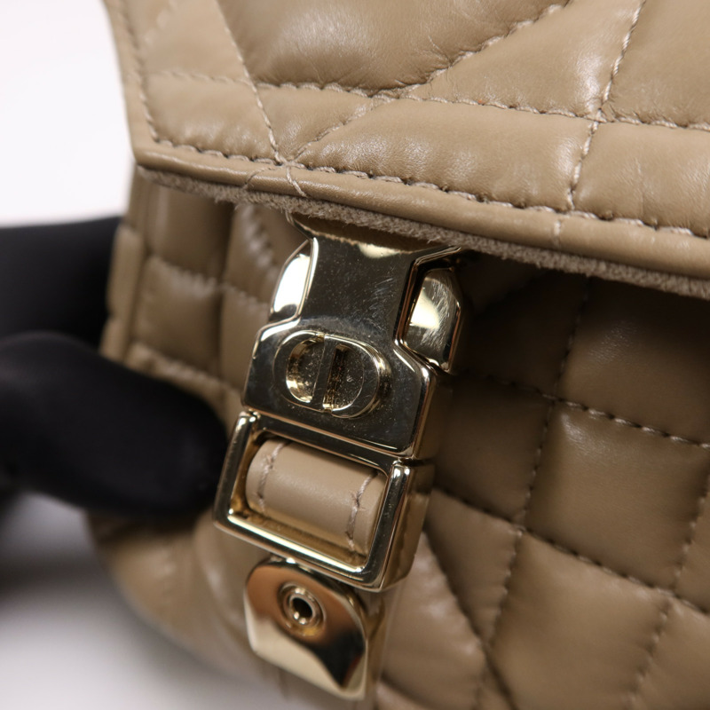 Dior 牛皮皮革DiorCamp金扣肩背袋-16