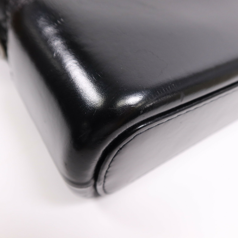 CHANEL 牛皮皮革Gabrielle Medium鏈帶肩背袋-10