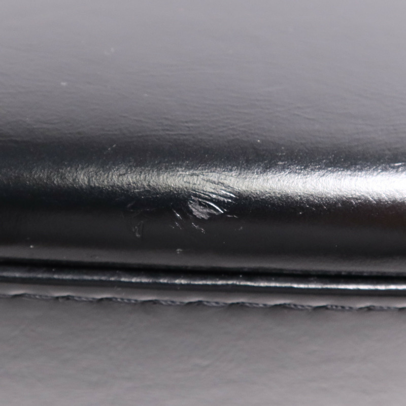 CHANEL 牛皮皮革Gabrielle Medium鏈帶肩背袋-12