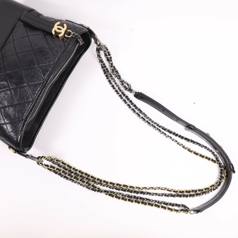 CHANEL 牛皮皮革Gabrielle Medium鏈帶肩背袋-19