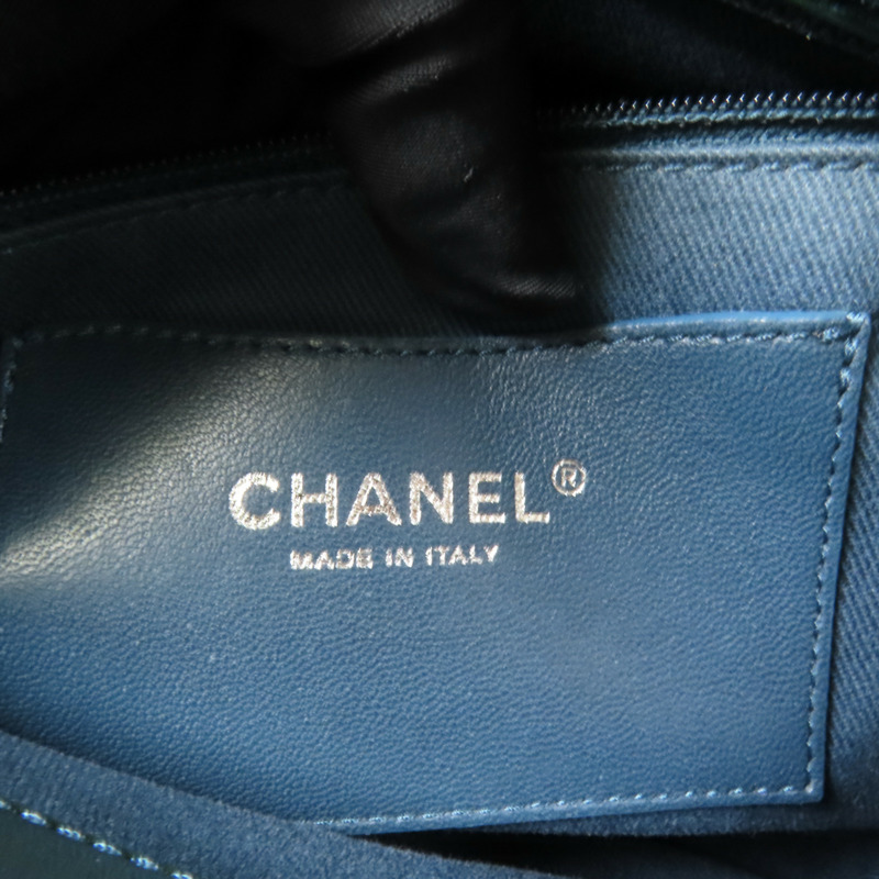 CHANEL 漆皮皮革Shoulder Bag銀扣肩背袋-7