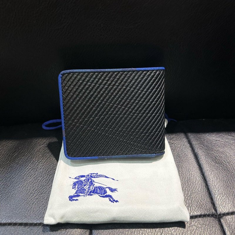 💎Han's house精品服飾💎BURBERRY 戰馬 壓紋 小牛皮 短夾 現貨-4