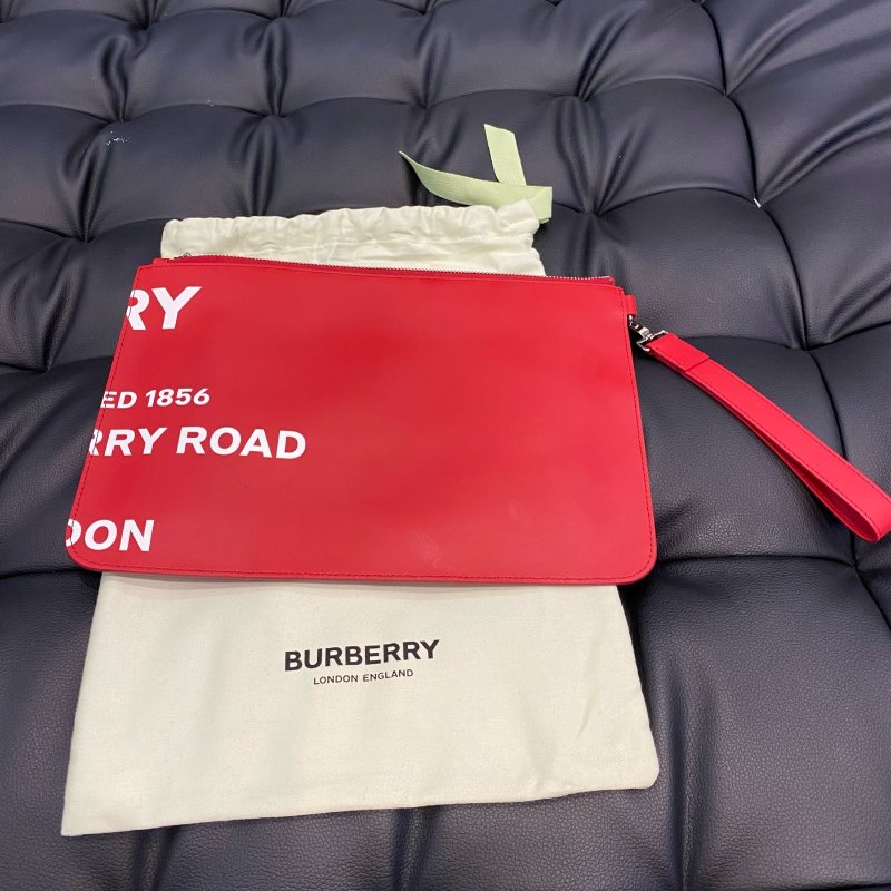 💎Han's house精品服飾💎Burberry LOGO 小牛皮 手拿包-5