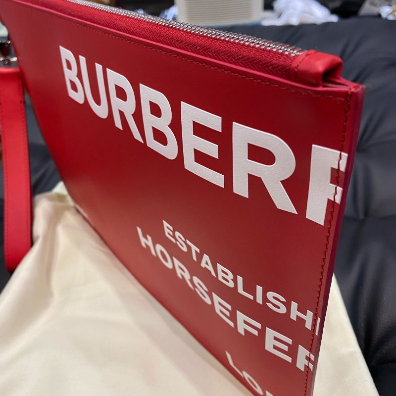 💎Han's house精品服飾💎Burberry LOGO 小牛皮 手拿包-9