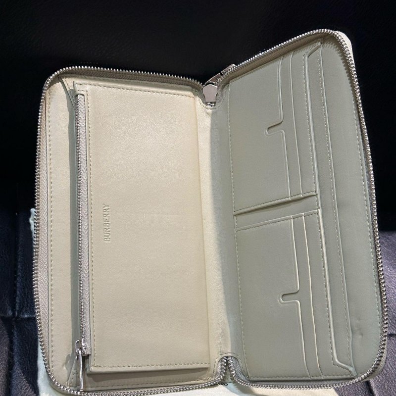 💎Han's house精品服飾💎 Burberry 格紋 拉鍊 長夾-5