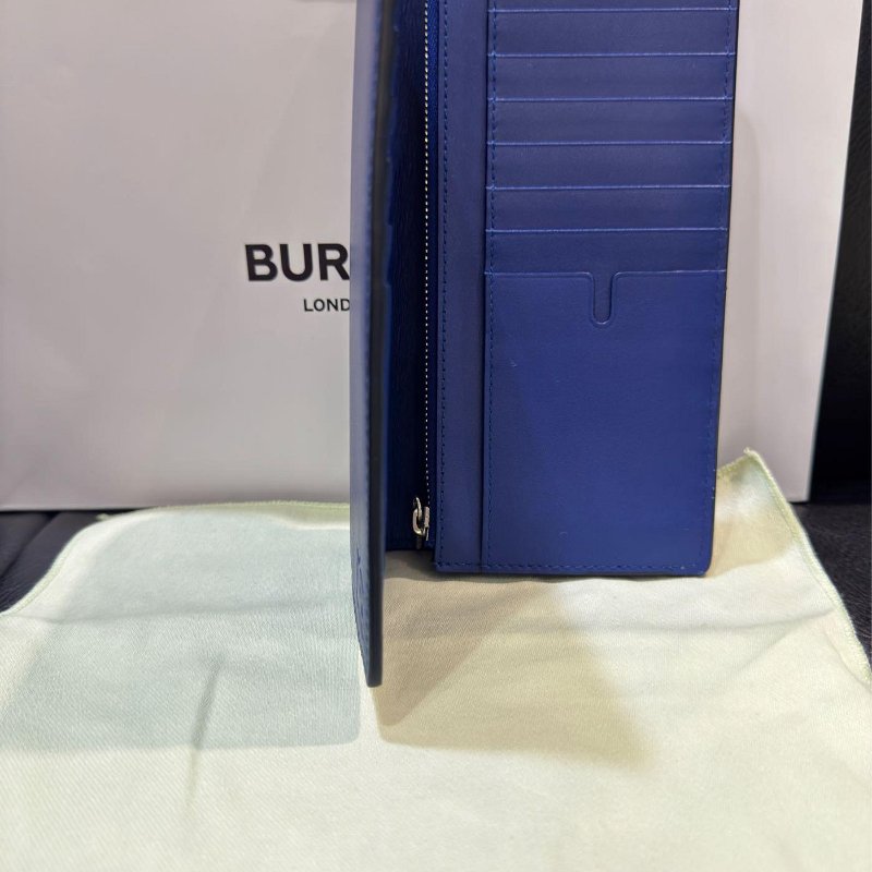 💎Han's house精品服飾💎 Burberry 戰馬 牛皮 長夾 807835-1