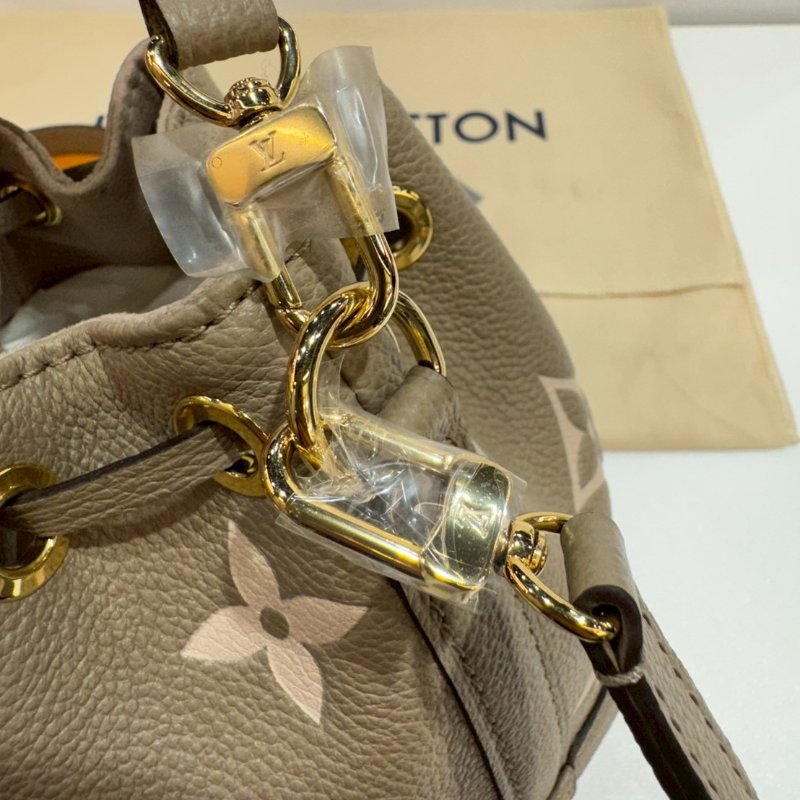 LV 斜背包/側背包/水桶包 M46291 閒置未使用-9