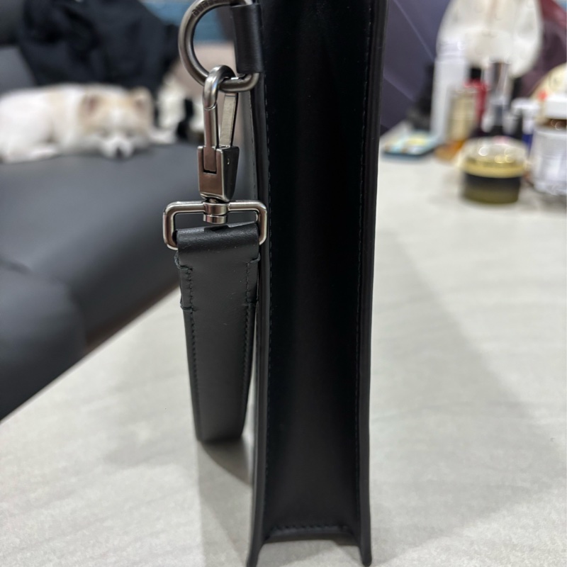BURBERRY男士手拿包，近新閑置品，僅使用一次-14