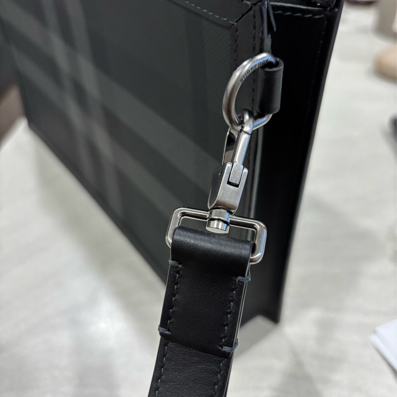 BURBERRY男士手拿包，近新閑置品，僅使用一次-15