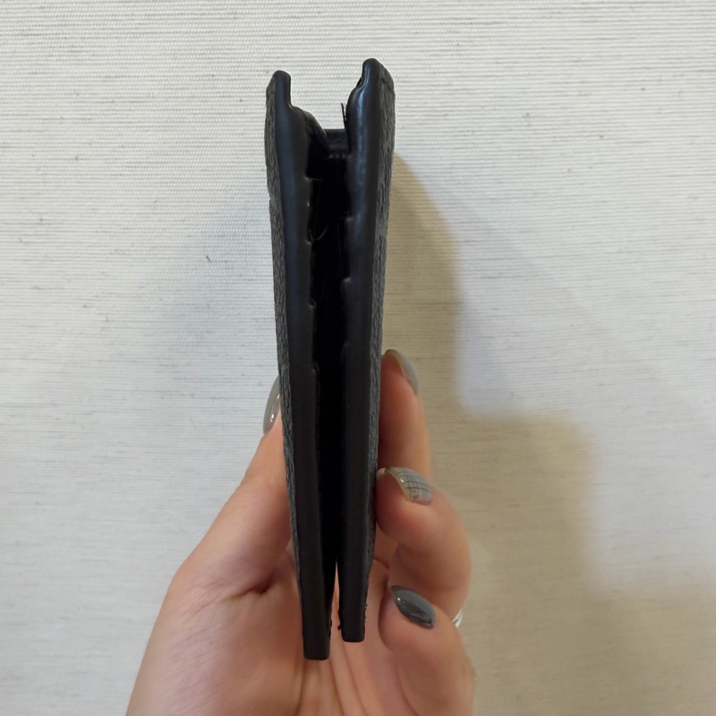 🌟全新🌟Dior 黑牛皮壓紋對開短夾-3