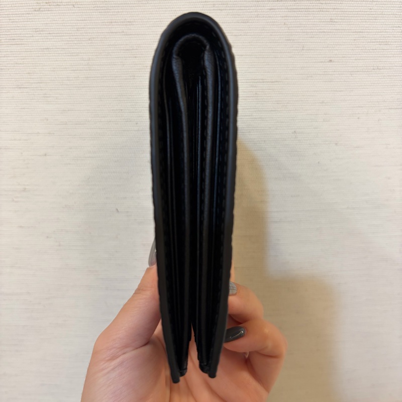 🌟全新🌟Dior 黑牛皮壓紋對開短夾-4