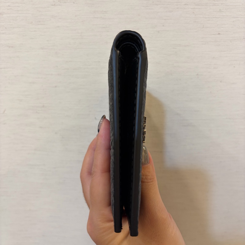 🌟全新🌟Dior 黑牛皮壓紋對開短夾-5