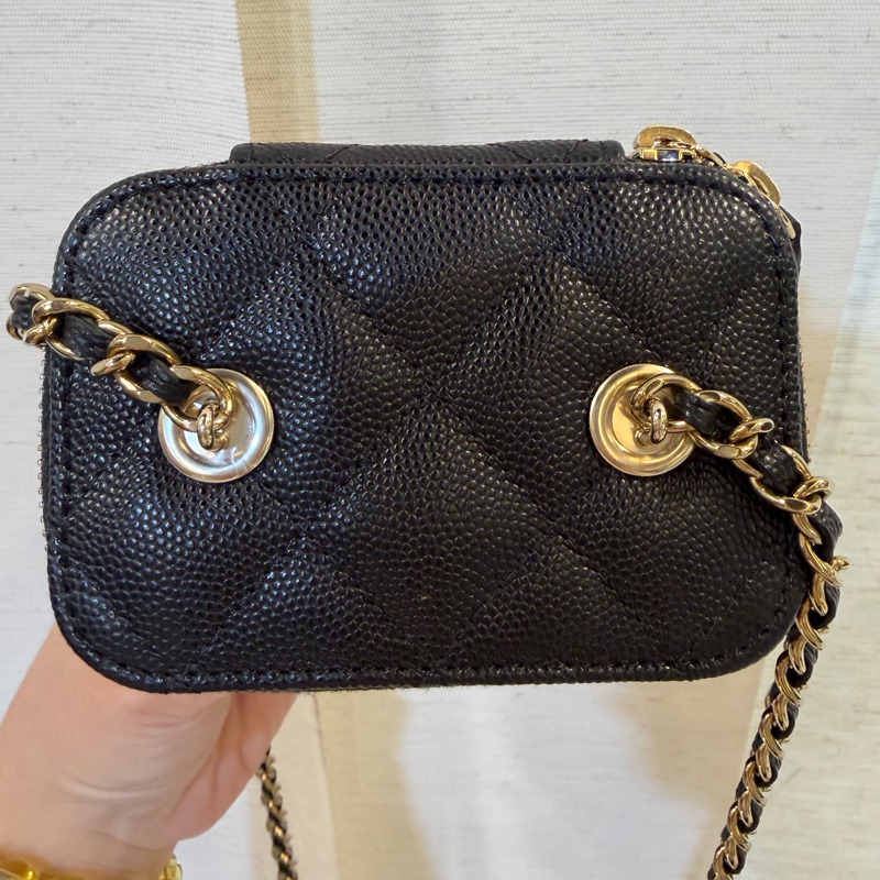 Chanel 黑荔枝牛皮金釦小方盒 AP1340-4