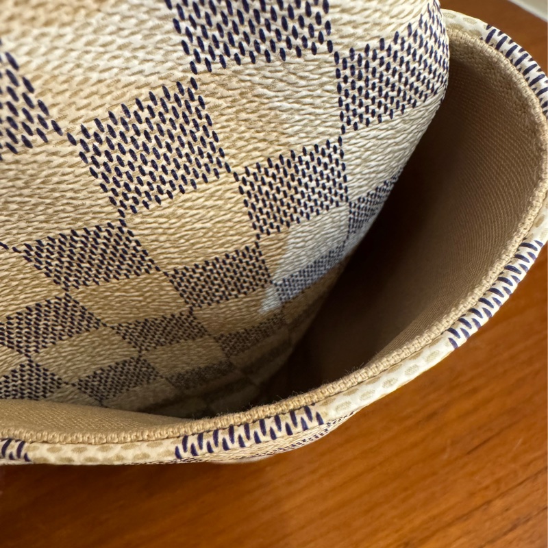 LV白棋盤格側邊雙口袋肩背包-18