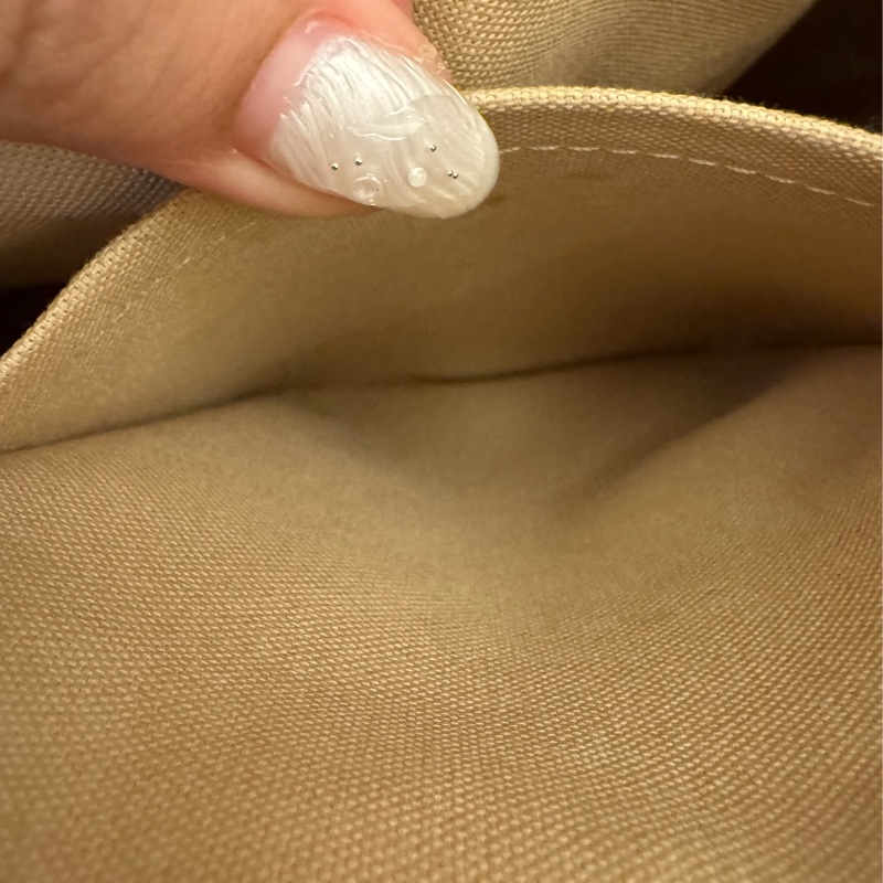 LV白棋盤格側邊雙口袋肩背包-38