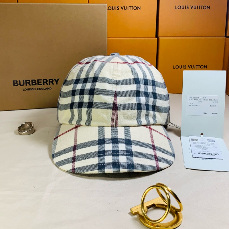 ‼️全台最甜 🎁全新盒裝 2024新款 Burberry 巴寶莉經典格紋棒球帽-4