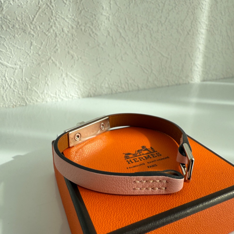 Hermes 粉色可愛手環-2