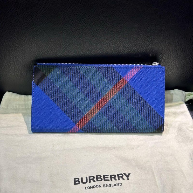 💎Han's house精品服飾💎Burberry 格紋 羊皮 拉鍊 長夾 現貨 原價20900-3