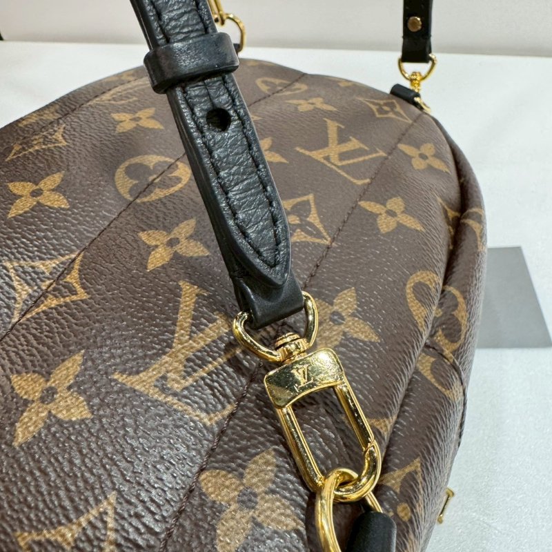 LV palm springs mini 新版 後背包/雙肩包/斜背包/手提包 M44873 88成新-16