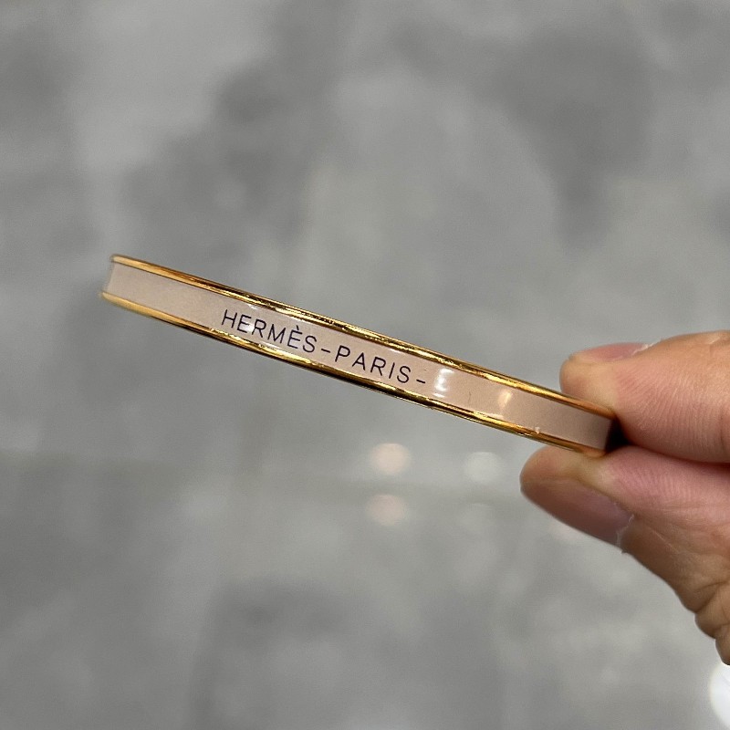 HERMES 🐎愛馬仕 Uni 新款琺瑯手鐲 奶茶色金扣 尺碼55 (內圈18cm)-2